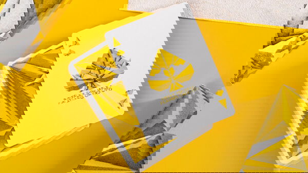 1000 Cranes V3 Playing Cards by Riffle Shuffle - Image 4
