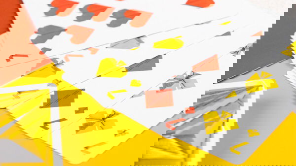 1000 Cranes V3 Playing Cards by Riffle Shuffle - Image 6