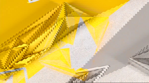 1000 Cranes V3 Playing Cards by Riffle Shuffle