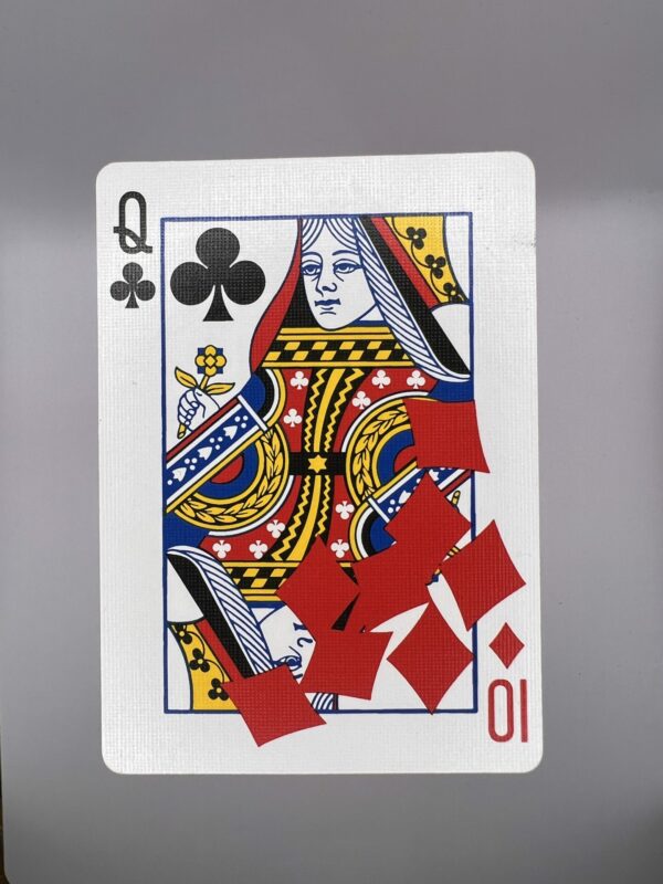 Queen Clubs 10 Diamonds Fallen Pips gaff card printed on Bicycle stock (Red) (57)